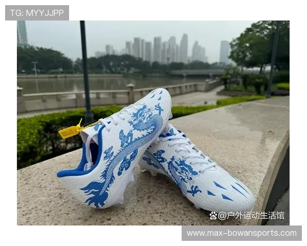 不同球星的足球鞋选择解析及其背后原因